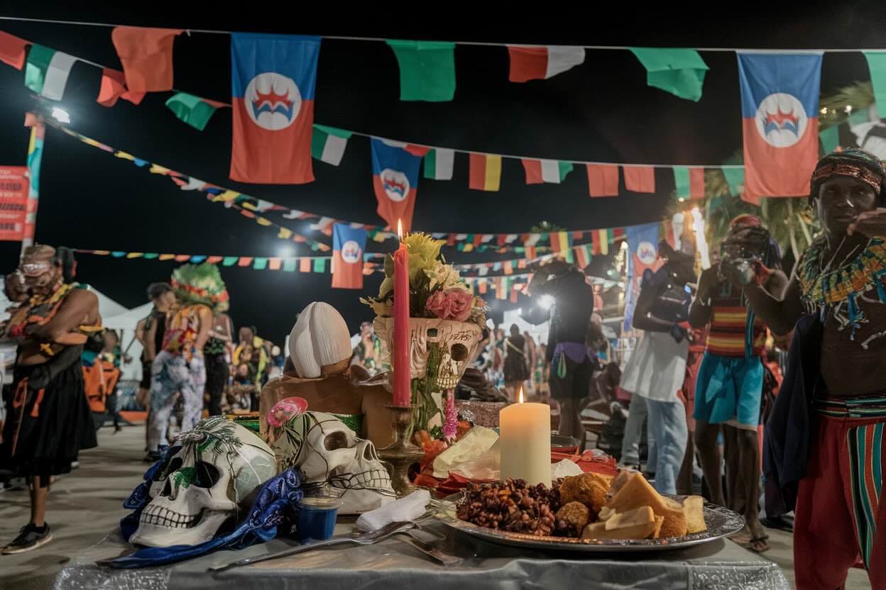 Celebración cultural haitiana que refleja la comunidad a la que sirve MVP Translations